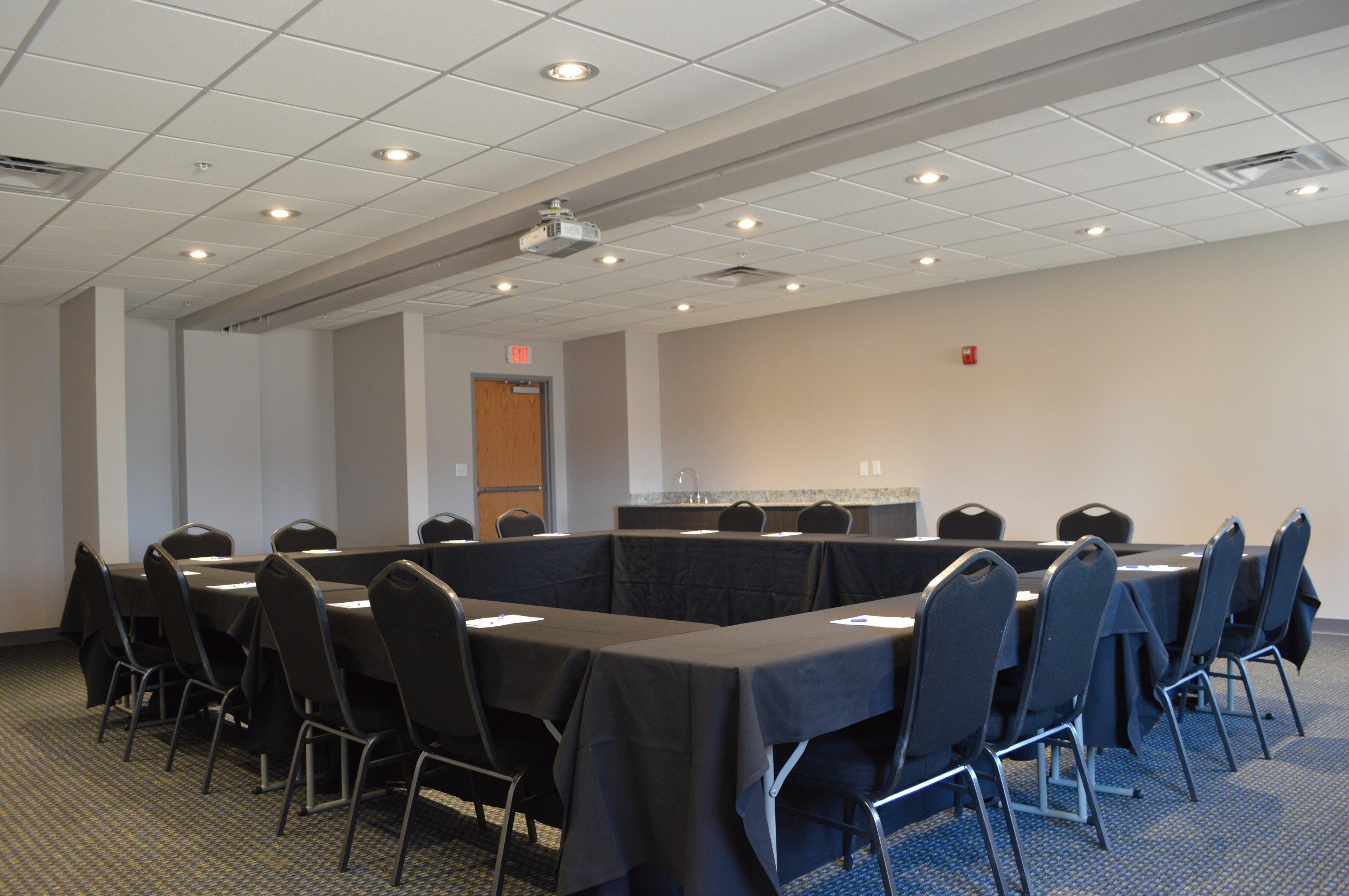Holiday Inn Express & Suites Tulsa Ne, Claremore, An Ihg Hotel Esterno foto